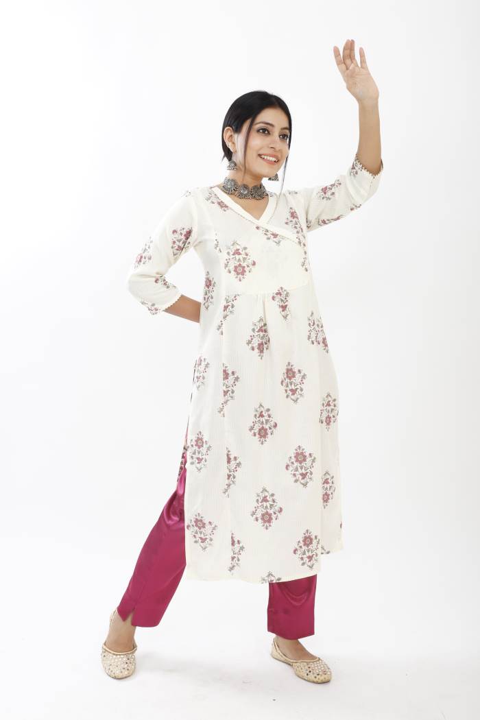 CROSS BORDER NECK LINE WITH SIGHTCUT KURTIS
